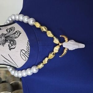 White Bohemian Beaded Western Chunky Necklace w/Gold Accents New